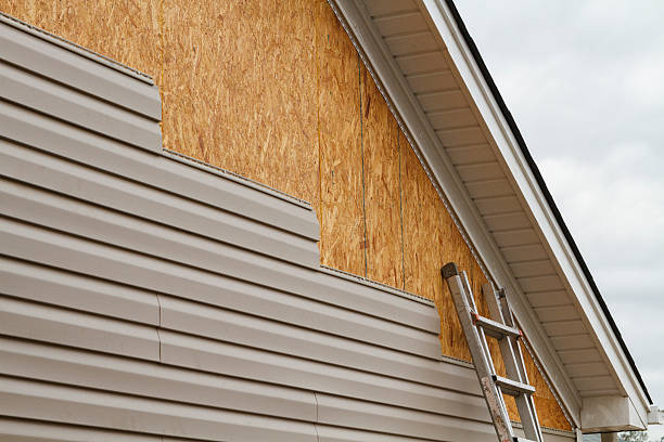 24/7 Emergency Vinyl Siding experts in Haywood, VA